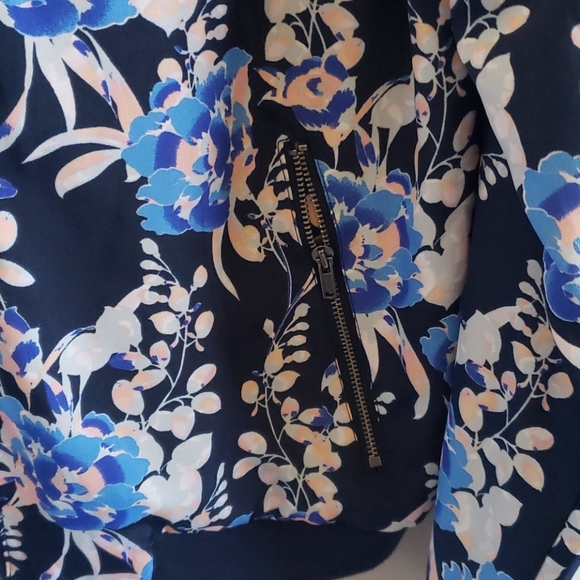 GAP Floral Jacket - Picture 4 of 6